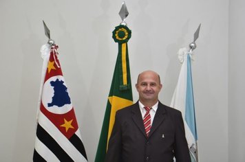 Foto - Sessão Solene de Instalação e Posse dos Vereadores eleitos para a gestão 2017/2020